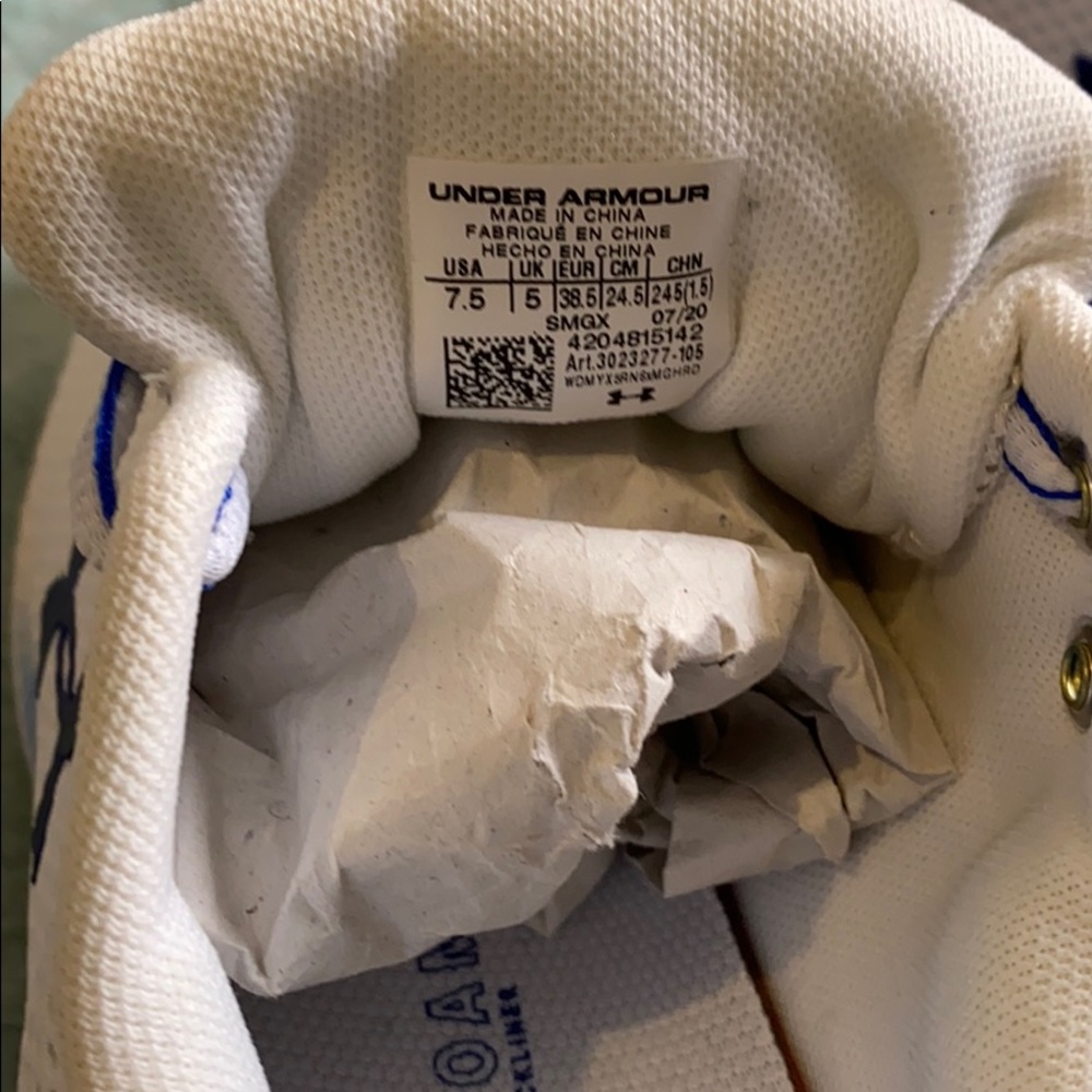 Under armor sneaker charged Gemini 7.5